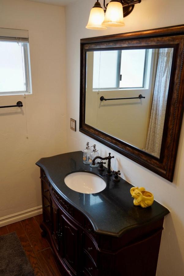 Willa Cozy Family Hideaway, Sleeps 8, 4 Tv'S Yard, Shops Simi Valley Zewnętrze zdjęcie